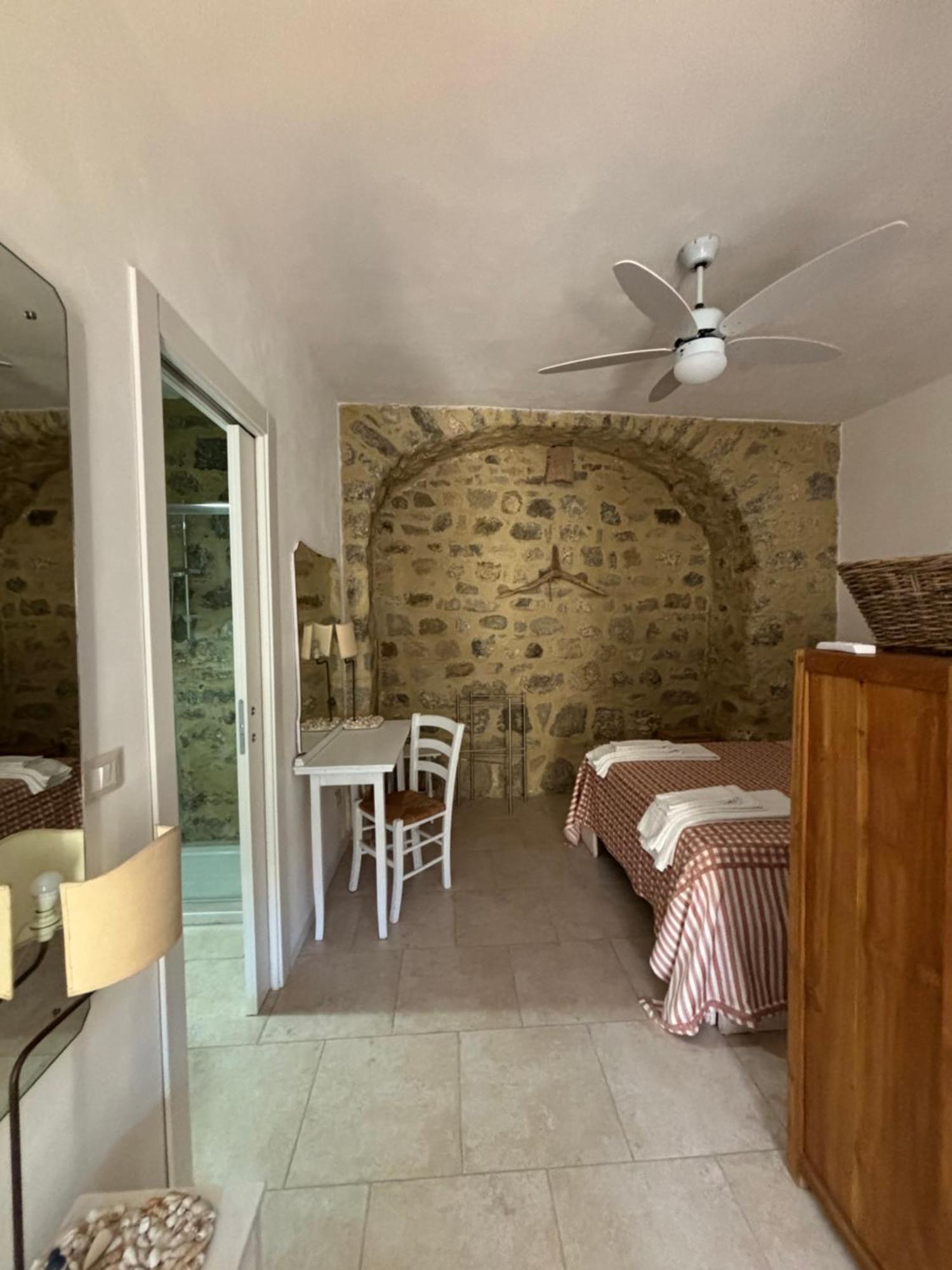 Casa Castello Hotel Rocca Imperiale Buitenkant foto